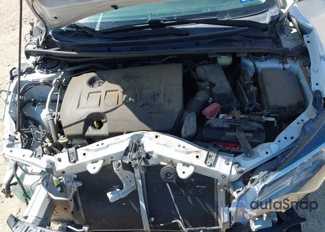 2017 Toyota Corolla Le z USA, uszkodzony, nr VIN 5YFBURHE7HP577935